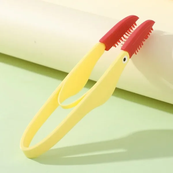 Dog Toothpaste and Soft Silicon Brush for Eye Cleaning and Grooming - Image 5